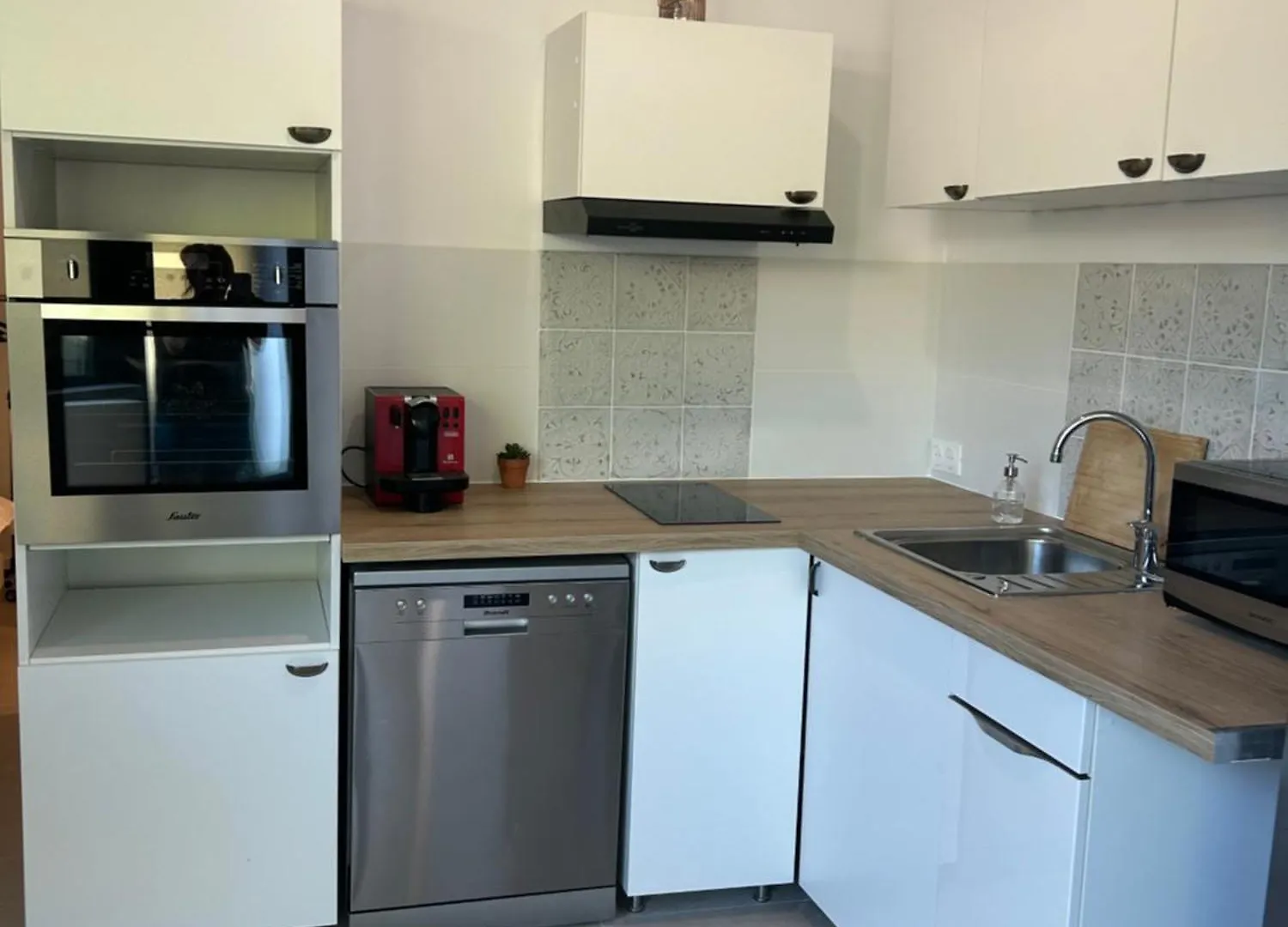 Location Appartements 2 Pieces Les Pennes-Mirabeau 0*,  France